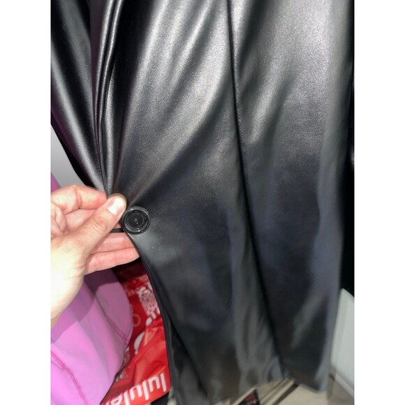 Pretty Little Thing Faux Overzised Leather Jacket - Picture 4 of 4